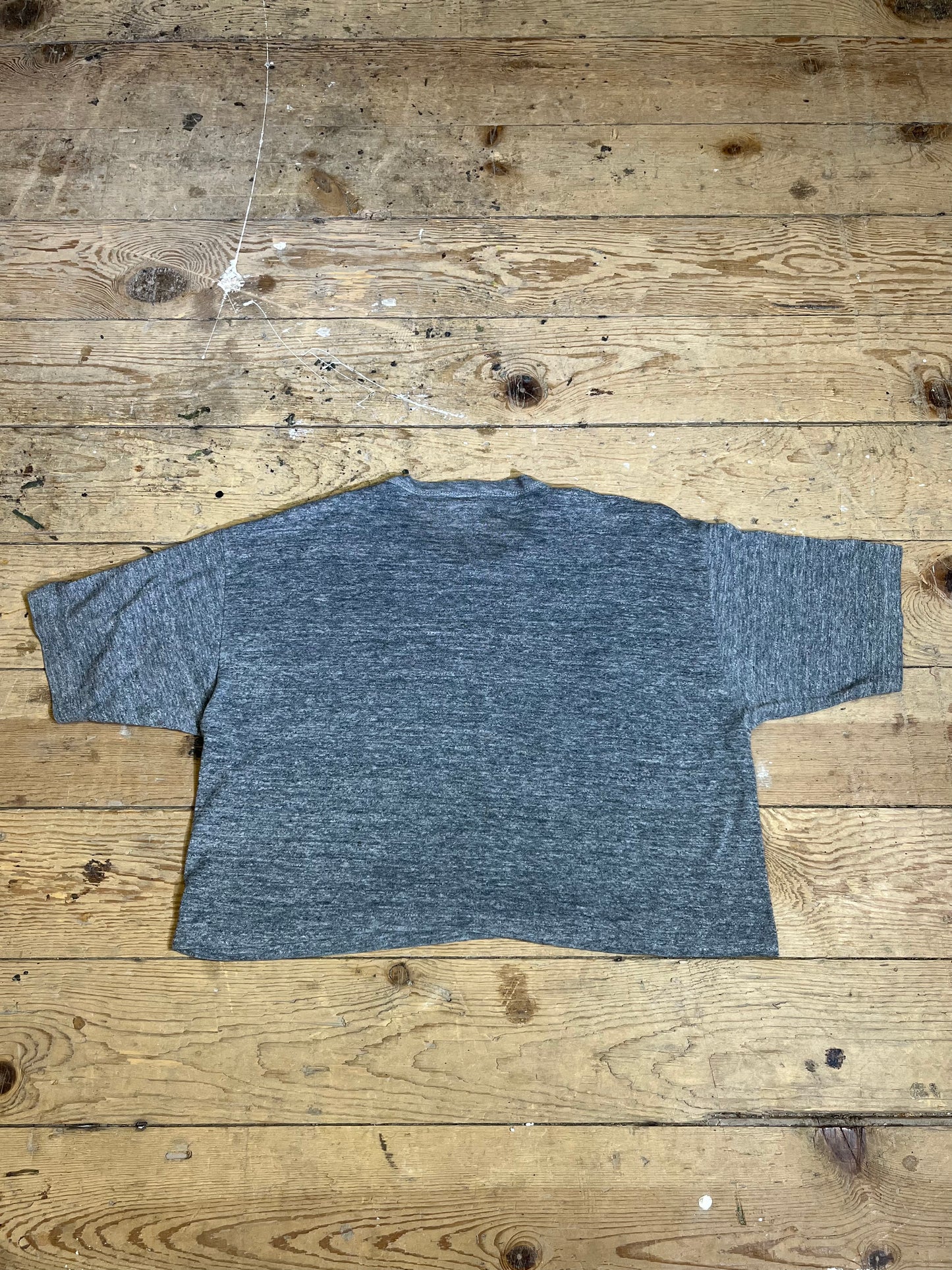 1990s Nike Sportswear Heather Gray Cropped T-Shirt